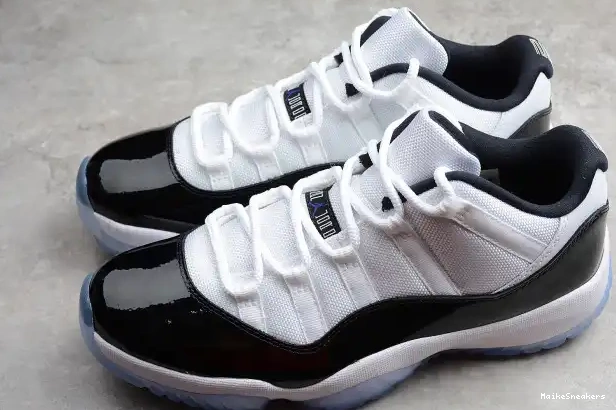 MaikeSneakers Low Air Retro White 528895-153 
